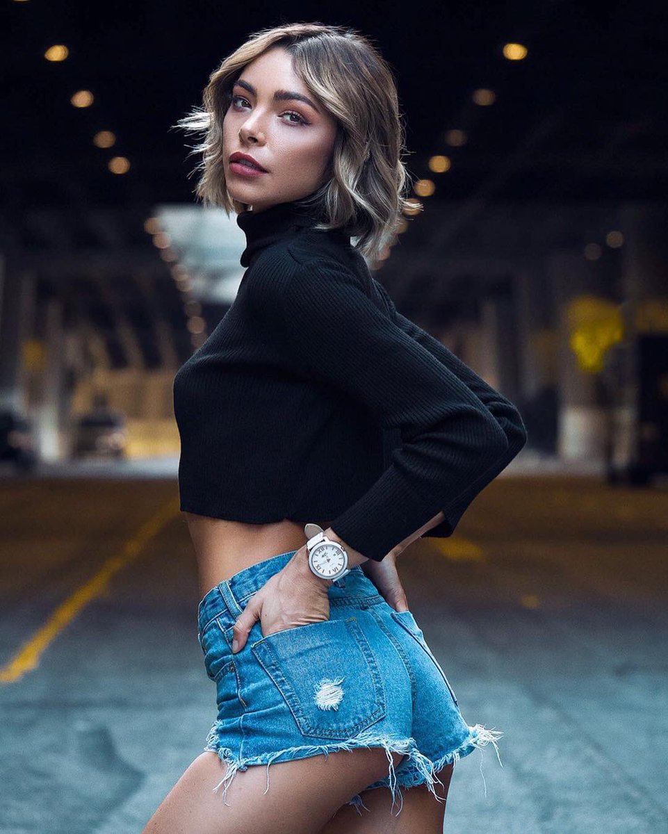 kowatches's tweet photo. You know what’s sexy? MONDAYS. It’s a fresh start! #MondayMood https://t.co/KR8Ri3MN12
