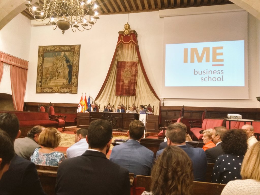 Nuestros socios <a href="/susoav/">David Martín</a> y <a href="/carloshdezguio/">Carlos Hernández Guío</a> representando a Addit en el IV Día de la #empresa de <a href="/IME_bs/">IME Business School</a>. Abre el acto <a href="/RicardoR_Usal/">Ricardo Rivero Ortega</a>, Rector de la <a href="/usal/">Universidad de Salamanca</a>