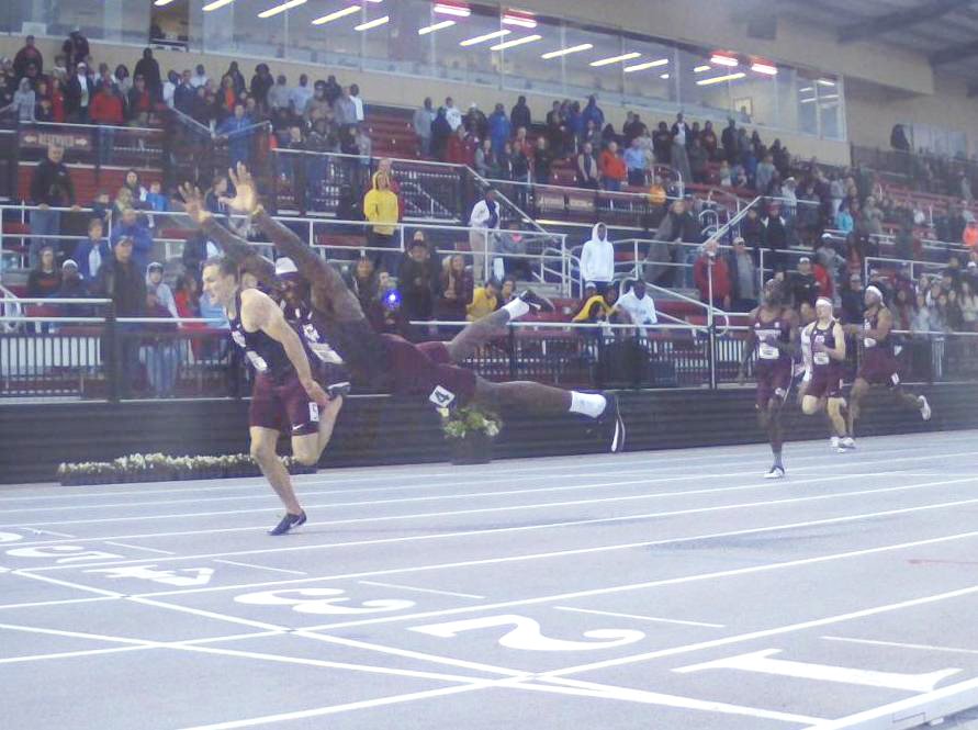 aggietfxc's tweet photo. Here are images of what Infinite Tucker's dive to win the SEC Championships 400m hurdles looked like through the timing cameras (@FinishLynx), provided by @FlashResults. https://t.co/Am9usF0led