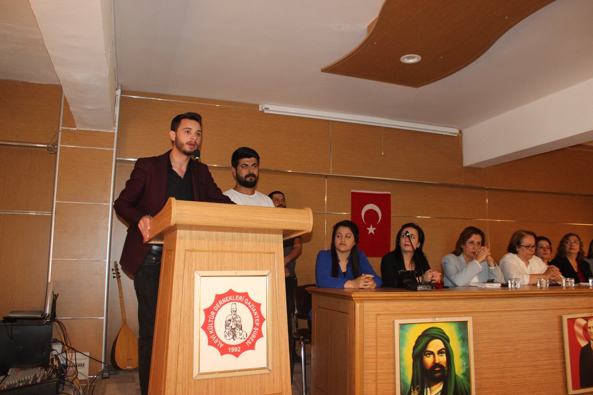akdgenclik's tweet photo. Gençlik Kolları Genel Başkanımız Anıl Deniz PİŞKİN'in de katılımıyla Güneydoğu Anadolu Bölge Toplantımızı Gaziantep Şubemizde gerçekleştirdik.Katılan tüm canlarımıza aşkı niyazlarımızı sunuyoruz. AKD Gençliği büyüyor, gümbür gümbür geliyoruz ✌🏻#AKDGençlik #AleviGençler https://t.co/iTws8P425i