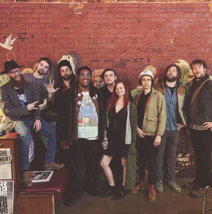 TreeNoLeaves's tweet photo. Thanks to @thegorounds for sharing their time and delicious sounds with us this weekend! 🍑🌈🦋🌶⚡️🔥🌪��🧯🎙#psychrock #psychpop #livemusic #localmusic #howardsclubh #ohiomusic #michiganmusic #girlsinbands #shocker #yummy #psychedelicrock #thegorounds #treenoleaves #soul https://t.co/3NHHRsBA9Q