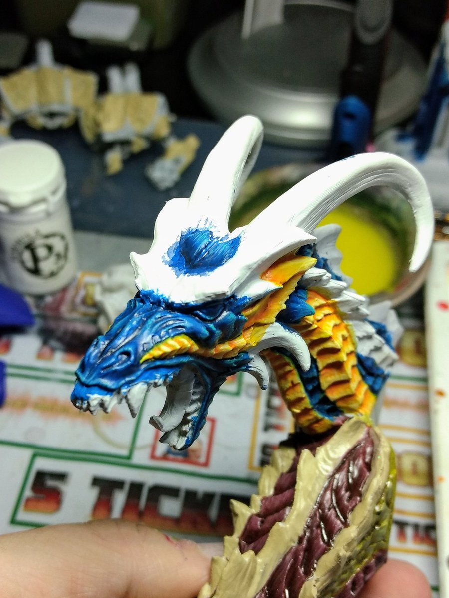 RikersIron's tweet photo. We celebrated our 2nd year end on #twitch yesterday, as per our tradition we painted another head on Ma'al Drakar from @reaperminiatures!
With both heads scales done, were now going to do both faces/horns together at once.
#miniatures #dragons #reapermini #bonesminis #Bones3 https://t.co/9dQMueVRtT