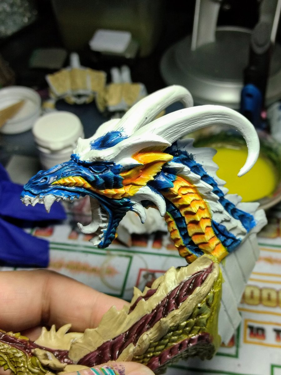 RikersIron's tweet photo. We celebrated our 2nd year end on #twitch yesterday, as per our tradition we painted another head on Ma'al Drakar from @reaperminiatures!
With both heads scales done, were now going to do both faces/horns together at once.
#miniatures #dragons #reapermini #bonesminis #Bones3 https://t.co/9dQMueVRtT