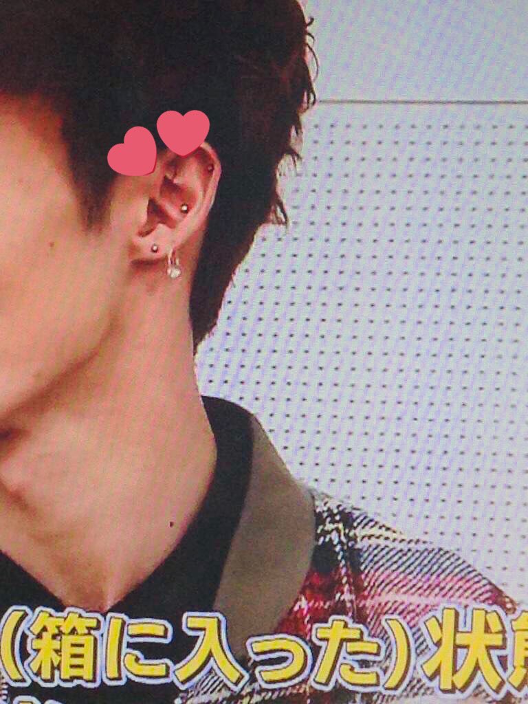 岩本 照 ピアス