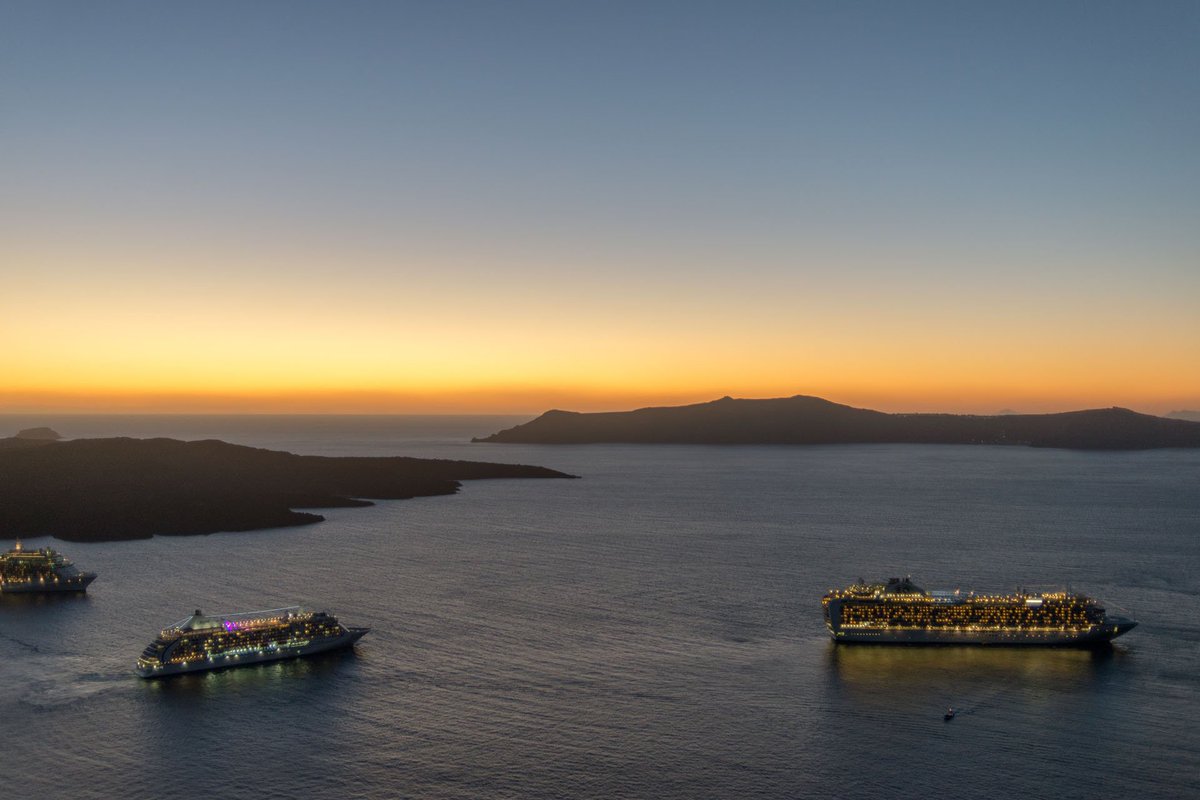 HotelVillaRenos's tweet photo. Make your reservation and join us now: https://t.co/sml8TnxQNw

#VillaRenos #VRCafe #calderaview #Santorini #BestLocations #AmazingView #BestHotels #HotelsToVisit #PlacesToVisit #VisitSantorini #Greece #Fira https://t.co/bDxnfhg9mW