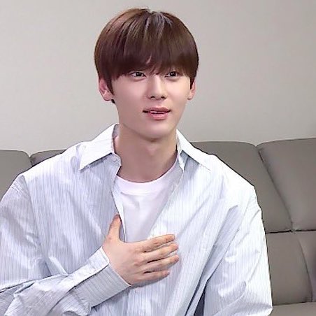 pimmemy's tweet photo. #ไดอารี่ของไม้ 

🧹 แม่บ้านซอย9 

ไม้ x จุ๊ย

‘ไม่ต้องห่วงว่าจะไม่มีที่ซื้อผักนะจ๊ะ พี่.ท้อโครงการคอนโดนั้นแล้ว เดี๋ยวจัดโซนให้ป้าเค้าขายนะ’ 

https://t.co/m1YVSUoDX1

#มินฮวาน #นยอนแจน #คลังฟิคนยอนแจน https://t.co/ELRh3p9BYO