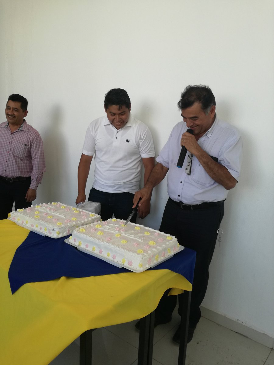 UAC_FCQB's tweet photo. Convivio día del ingeniero 2019 https://t.co/Z6XW3GXszN
