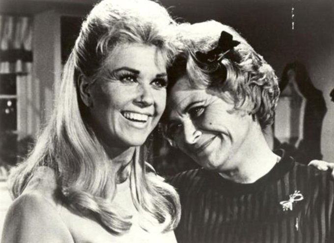 View image on Twitter