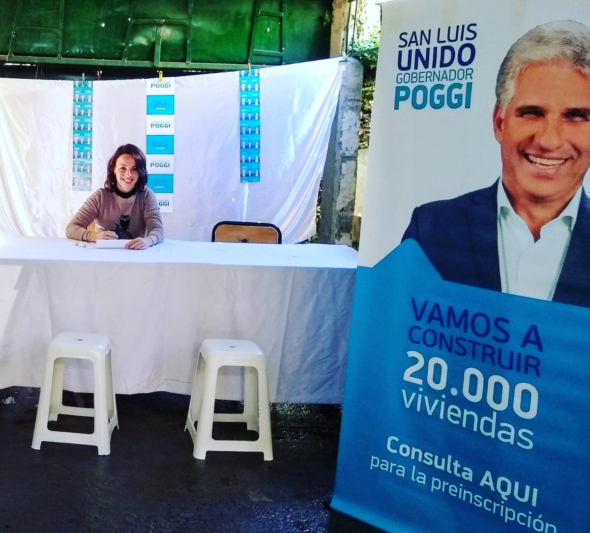 romiqua10's tweet photo. #preinscribiendo en el barrio #ate2 #claudiopoggigobernador2019 @claudiojpoggi https://t.co/wVqQThLSGg