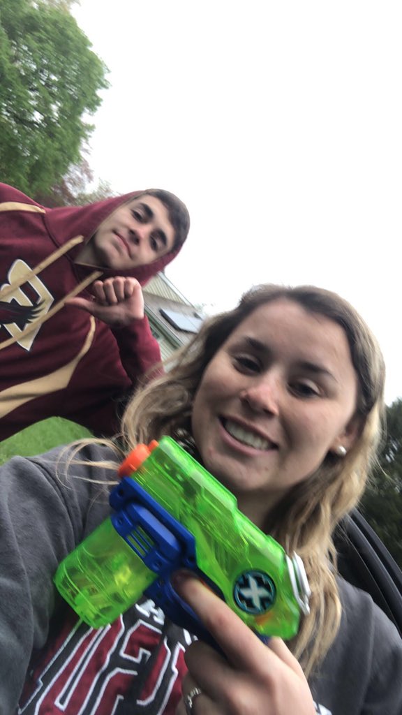BFHSassassin19's tweet photo. Lauren Hurley knocks out Zac Cragan. See ya Zac! https://t.co/skhIujx06q