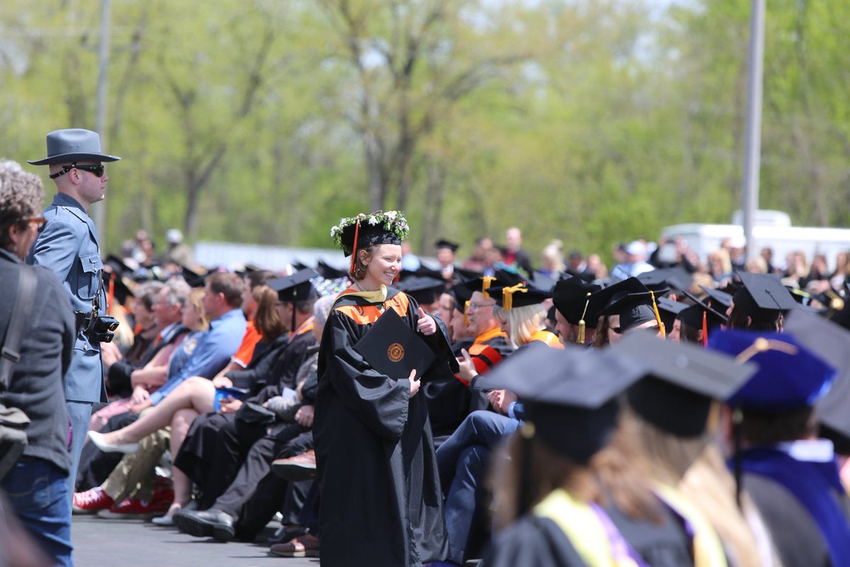 SUNYCobleskill's tweet photo. Another Commencement we'll remember. Catch a recap. #CobyGrad #Graduation2019
https://t.co/JTb8eQIpt9 https://t.co/Kqn9eZGdpv