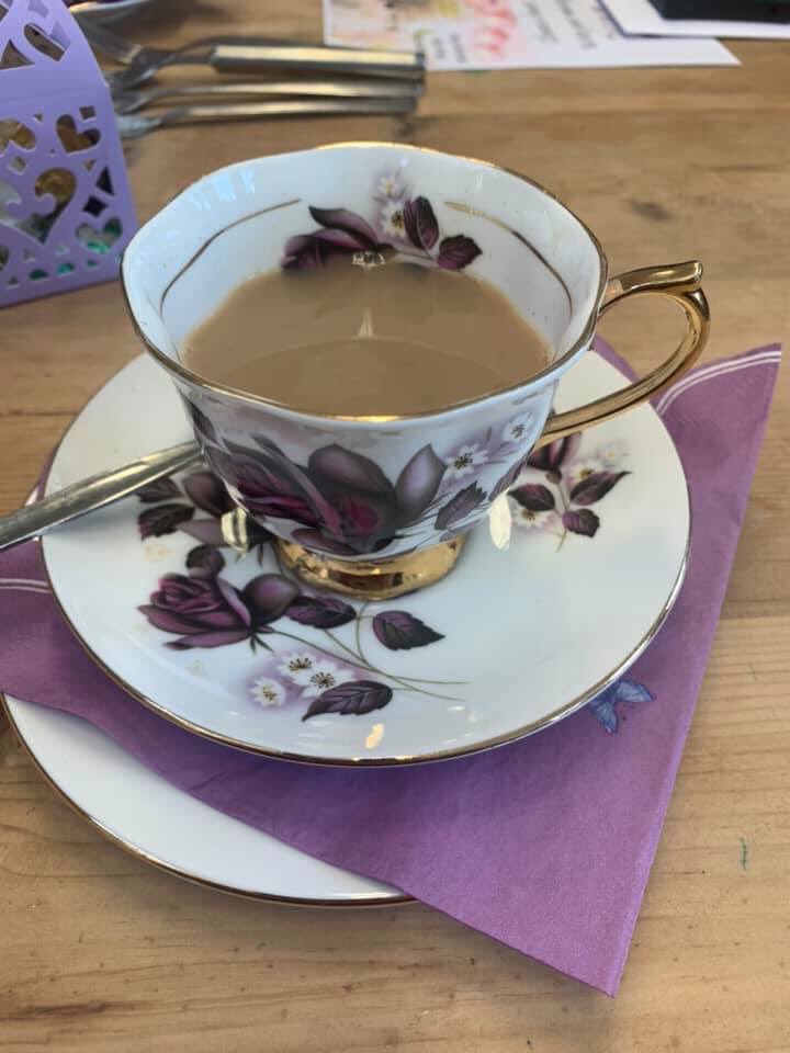 Aspiring2CIC's tweet photo. What a session to kick off #mentalhealthawarenessweek2019 we #laughed we #chatted we #crafted we ate #cake and drank #tea. Most of all we listened & made new friends. We also did our bit to #combat #isolation #DoncasterIsGreat @EHilltopCentre2 https://t.co/SN54CJAOb3