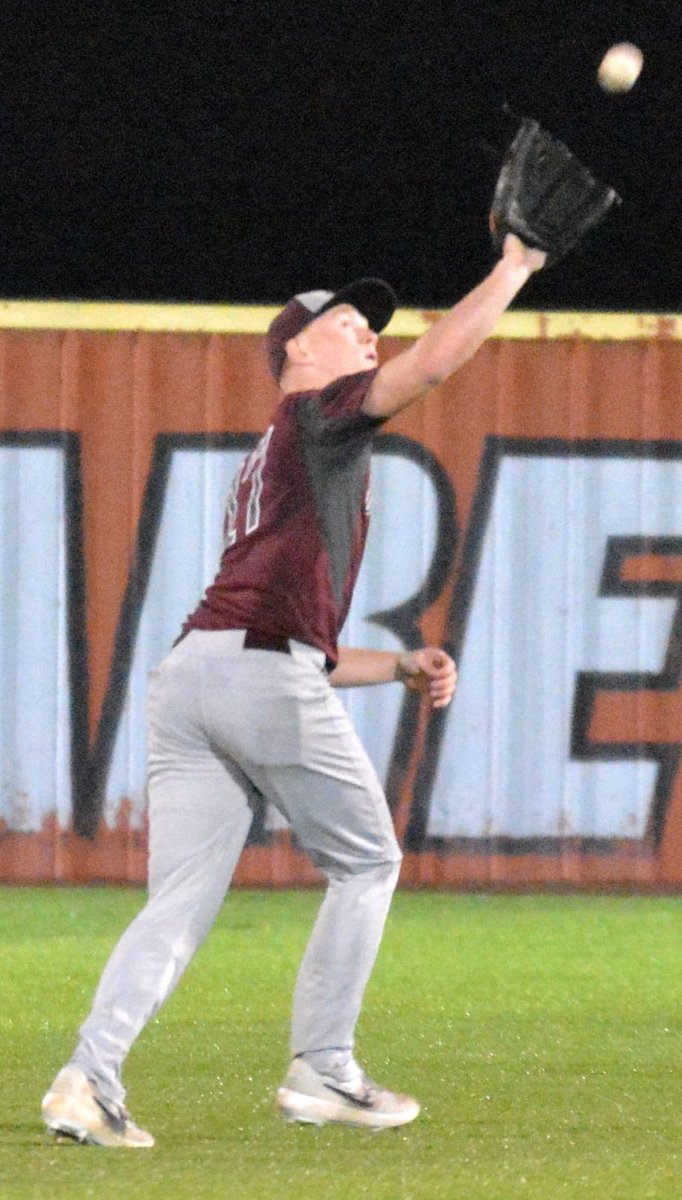cooper_hs_bsb's tweet photo. Would like to congratulate our 13-3A all district selections:
@TayKnicks_45  1st Team Catcher
@Chriskarcher17  1st Team OF
Trenton Jones  2nd Team Pitcher https://t.co/DxmMDcAkEz