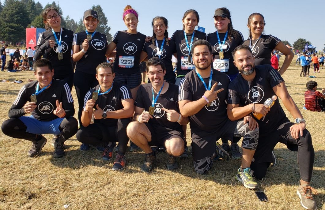 entrenando_mx's tweet photo. #split12 #MedalMonday #Runner #trailrunning https://t.co/mWgTuu2Sdu