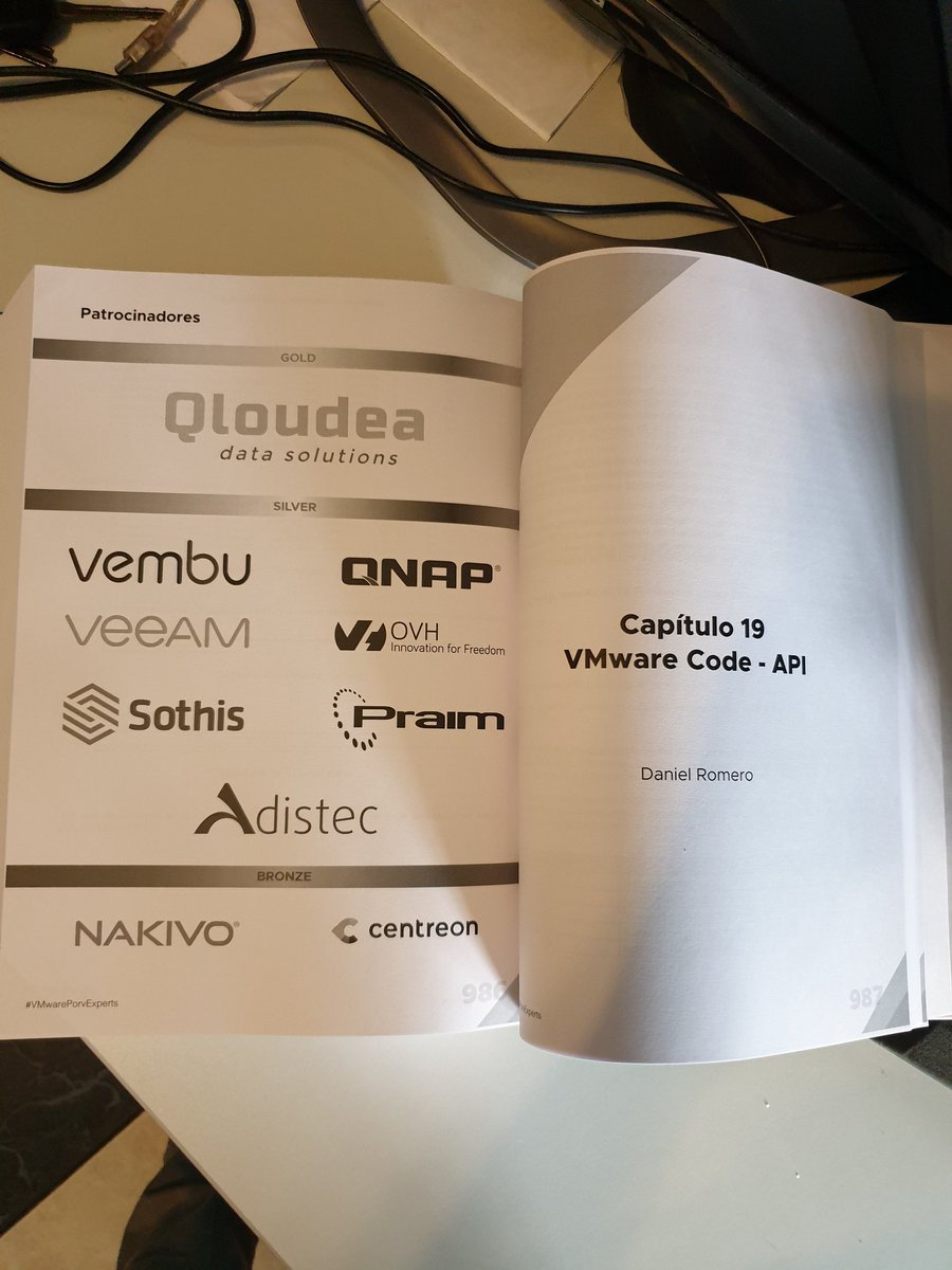 drsromero's tweet photo. Hoy me ha llegado una edición limitada y personal en papel, del libro en el que participo @vmwarevexperts. Ha quedao chulisimo gracias a @elblogdeNegu 

Recordad que el epub o pdf lo podéis descargar de forma gratuita. 

▶️https://t.co/6Wfx1MWNgt

#vmwareporvexperts #vExpert https://t.co/hidpZ1Wvos