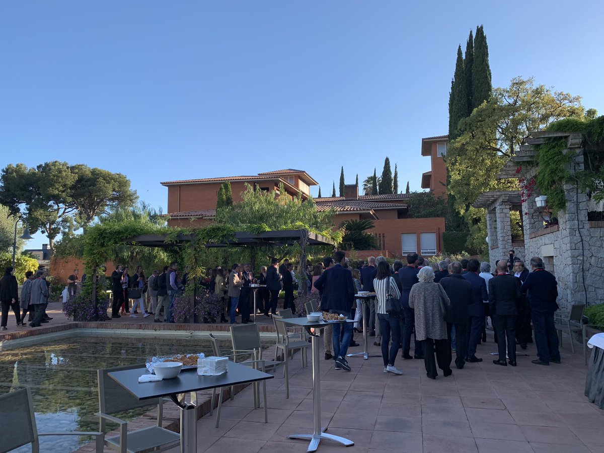 adrianafreitas's tweet photo. At 20th anniversary of IESE Entrepreneurship and Innovation Center and the inauguration of IESE Venture Hub
@iesealumni #Finaves de @iesebschool @iese_esp https://t.co/66g11GDhIV