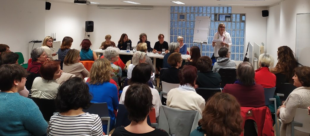 DSSEmakumeenEtx's tweet photo. 🔈Hasi da politikariekin solasaldia!

🔔¡Ya ha comenzado el encuentro de candidatas! https://t.co/NEUNtq6UHu