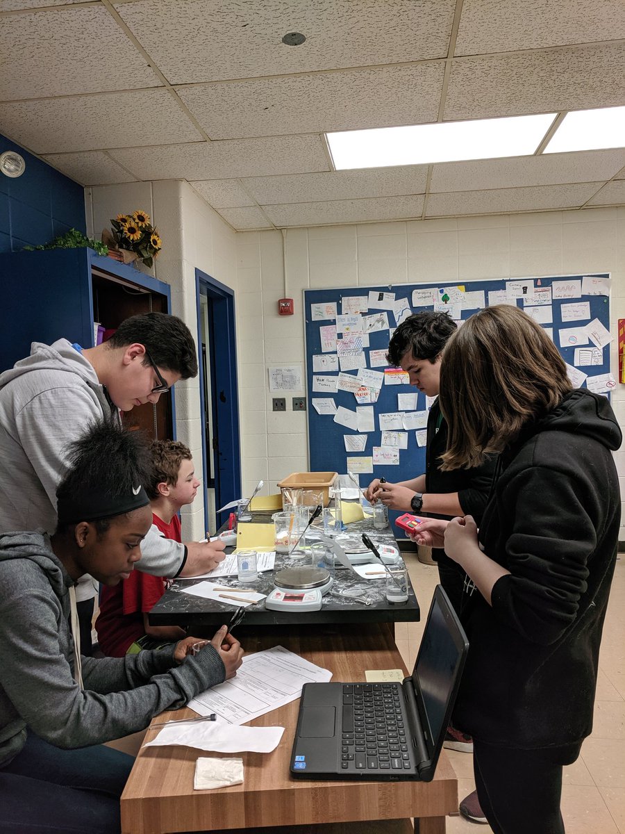 stratmanscience's tweet photo. Chemical engineers working hard testing their designs. #jjhlearns https://t.co/wKd32elSLk