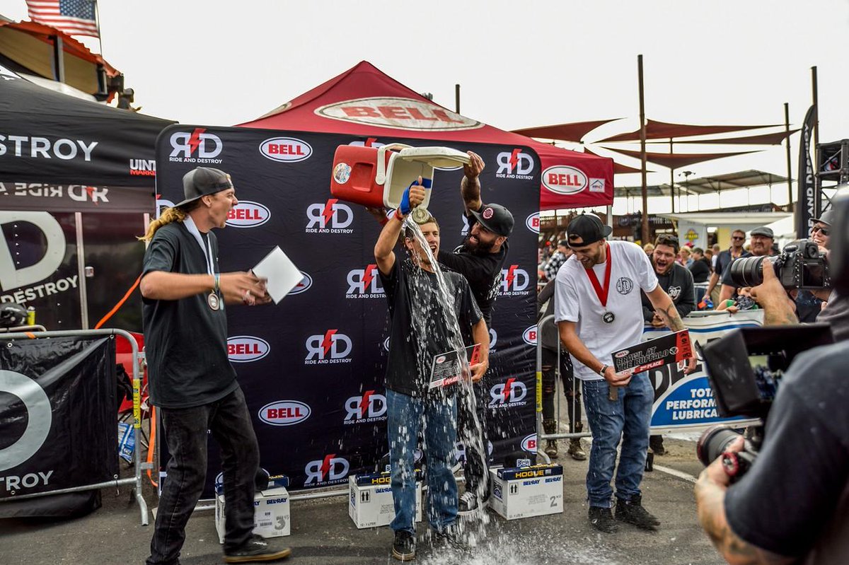 TheChip's tweet photo. When @filthy_phil45 took home the W at last year's #BellBrawl. 🥇🏍💨 https://t.co/KQgwWnFItJ
.
#sturgisbuffalochip #bestpartyanywhere #bellhelmets #bellpowersports #legendsuspension #feulingparts #lawtigers #hogueknives #harleystunts #baggerwheelies #roadglide #motorcycle https://t.co/WWHkoAc6aO