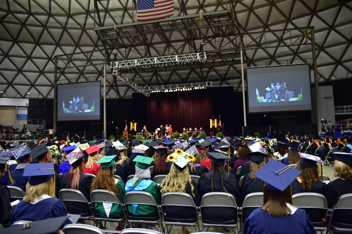TempleCollege's tweet photo. Want to relive #TCGrad2019? We have it archived at https://t.co/UMWN6PQbYG #TCGrad2019 https://t.co/1ikUXMvmO7