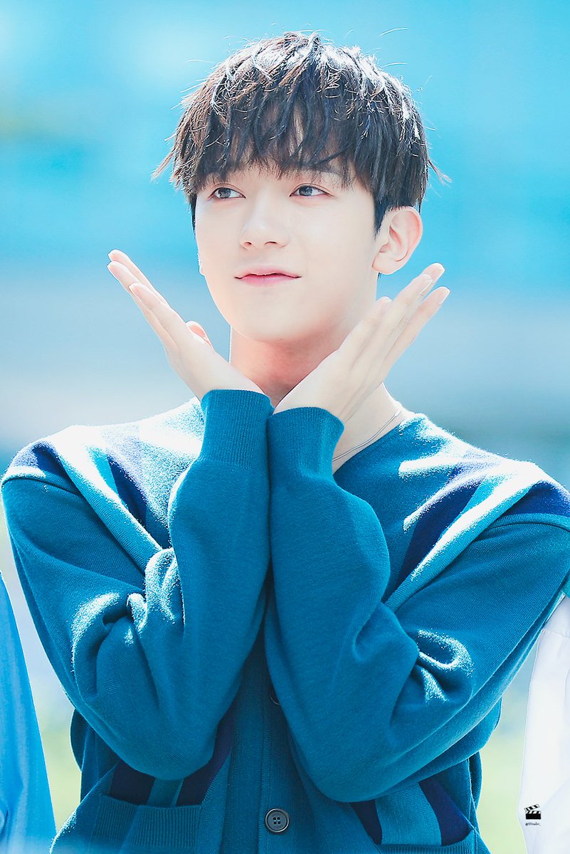 SStealer_'s tweet photo. ♥HAPPY YECHAN DAY♥
예찬ㅇㅏ 생일 축하해🎂🎉🎂🎉🎂🎉
->사진은 190427 음중 미팬
#신예찬 #HAPPYYECHANDAY 
#예찬아_생일축하해 #원더나인 #1THE9 https://t.co/8BDbfeyOAr