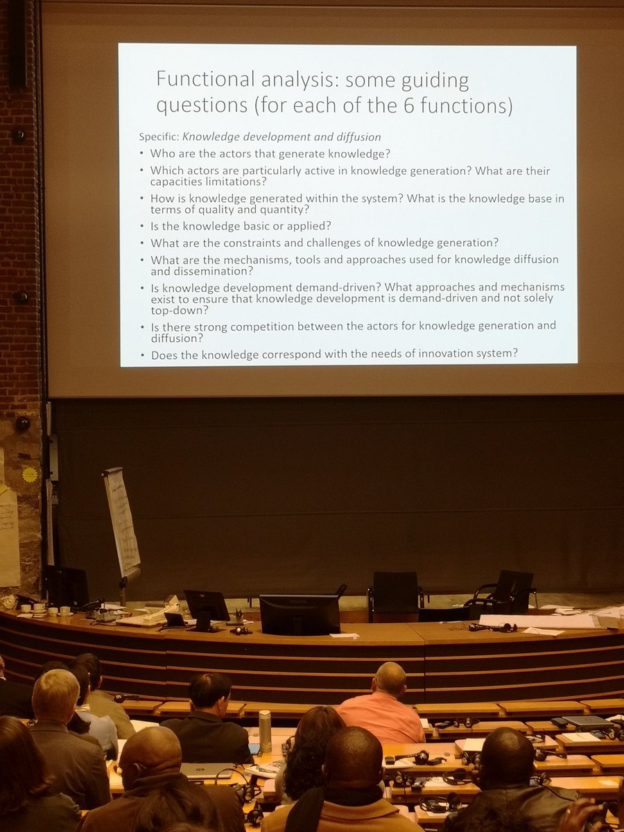CDAIS_project's tweet photo. AbdoulayeSaleyMoussa from @FAO presenting key guiding questions for structural and functional analysis #AIS. @FAO strongly committed to support sustainable food systems for a resilient planet #FAO Side-event  #CDAISForum_2019 @CDAIS_project https://t.co/EE1f5cWyUn
