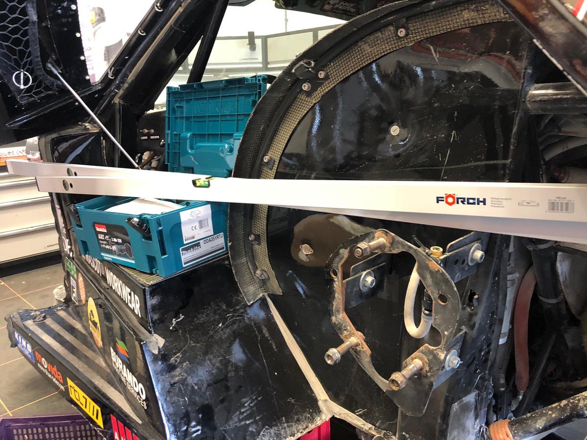 TimCoronel's tweet photo. Tools for #dakar2020 are in😜👍👊🏻 #beast347 #forch
Boys are happy 👍😘👊🏻 https://t.co/kmcl63RxlX