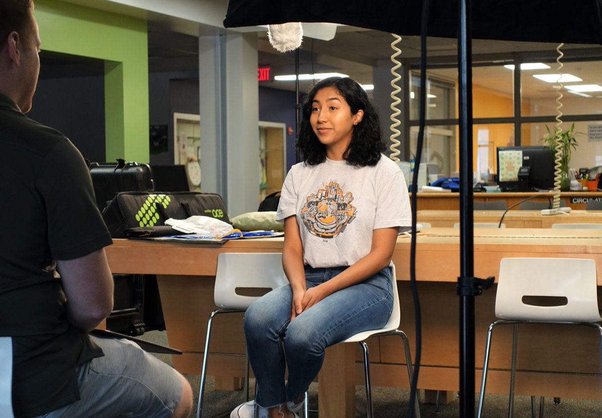 GoodReasonHou's tweet photo. For many students and families, determining how to pay for college can be challenging, but there is money available, and completing the FAFSA or TASFA is the first step. Stay tuned to see the testimonials we captured for our FAFSA Houston video. #BTS #FAFSAHouston https://t.co/uCWfg1tOAt
