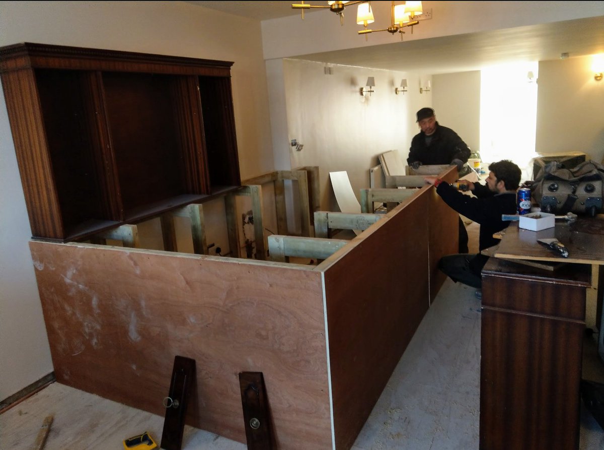 The Erstwhile Parrot Coffee House tweet media