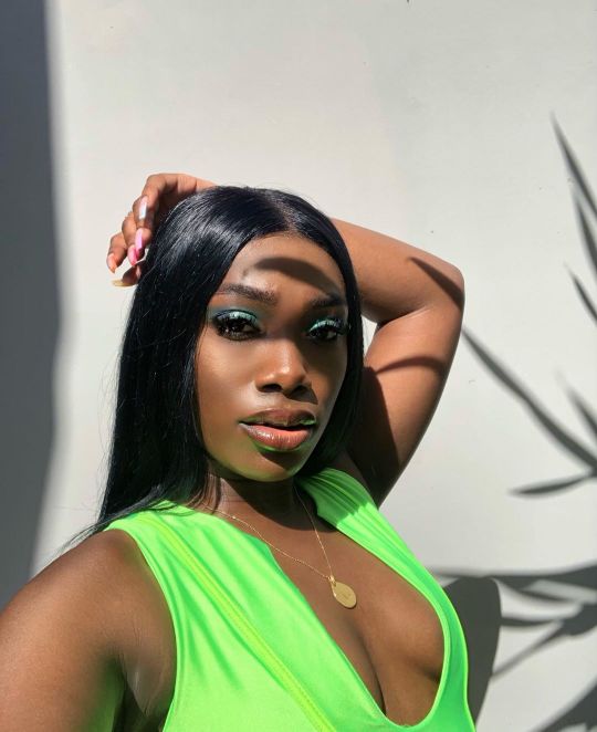 RuthMelbourne's tweet image. #leochrista wearing her Sterling Silver Gold Plated 'L' Personalised A-Z Alpha Initial Pendant Necklaces available also on our E-store. Click here to shop now: bit.ly/2NTZaTi ••• #goldchain #initialpendant #necklaces #londondesigners #london