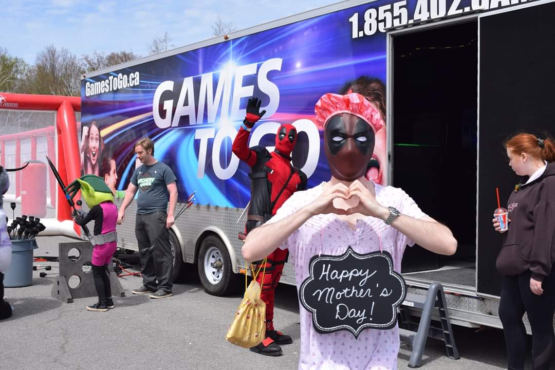 esport300's tweet photo. Great weekend at @ottawacomiccon!! Met some great admins from @dreamhackmontreal, cant wait to see what's next in the #esports scene for Ottawa. https://t.co/n8IO7bXaOP