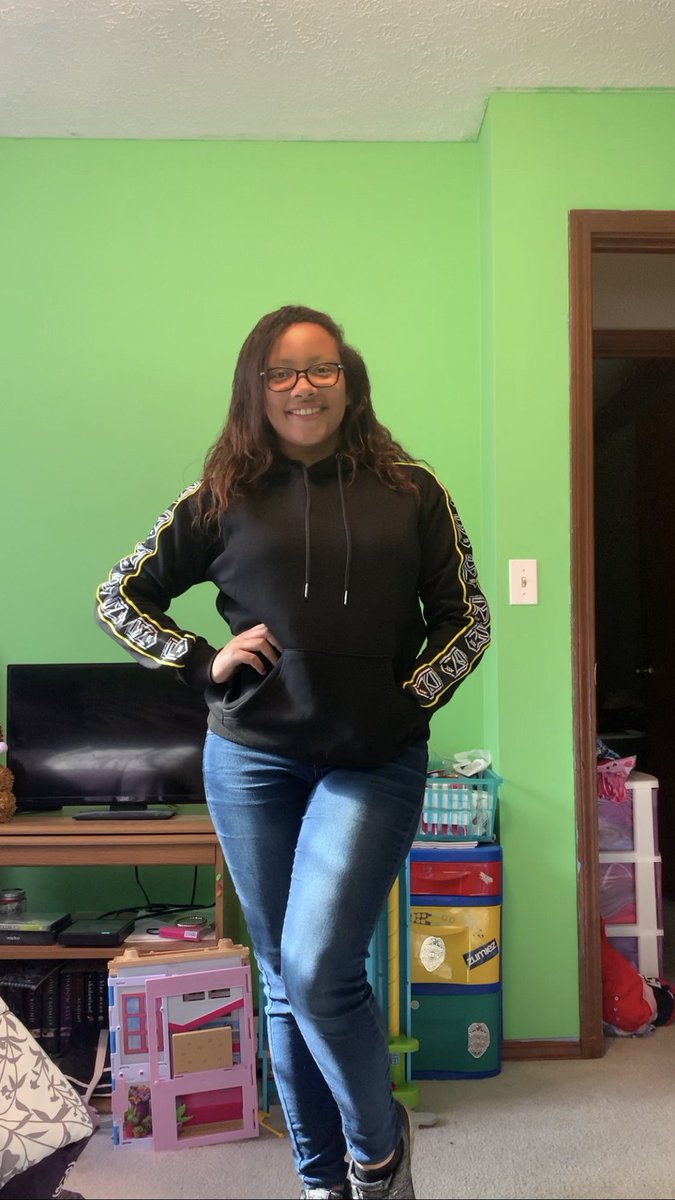 Jessica_Bailum's tweet photo. Came home from work to see that my new @SidemenClothing crest taped hoodie arrived which obviously meant taking a billion photos #MerchDownloaded https://t.co/ReFhs7SYA2