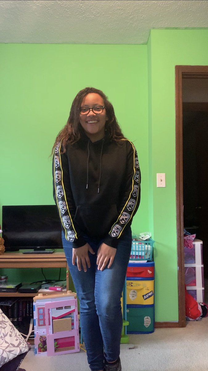 Jessica_Bailum's tweet photo. Came home from work to see that my new @SidemenClothing crest taped hoodie arrived which obviously meant taking a billion photos #MerchDownloaded https://t.co/ReFhs7SYA2