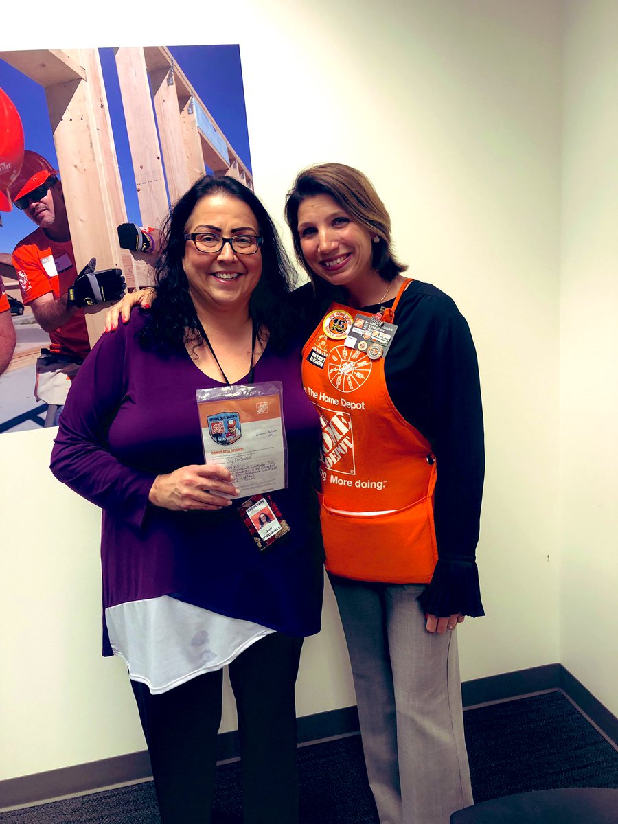 This lady is a critical part to my team success and performance! Thank you @joymcconnel16 for all the unseen magic you do to support D319! @RickieBoutwell @JHW1077 @ConradClintDal1 @RyanHallTHD804 @Justin98117626 @robertkirkham26 @Steve1769FtO @Megan_Watson55 @GunbarrelHD742