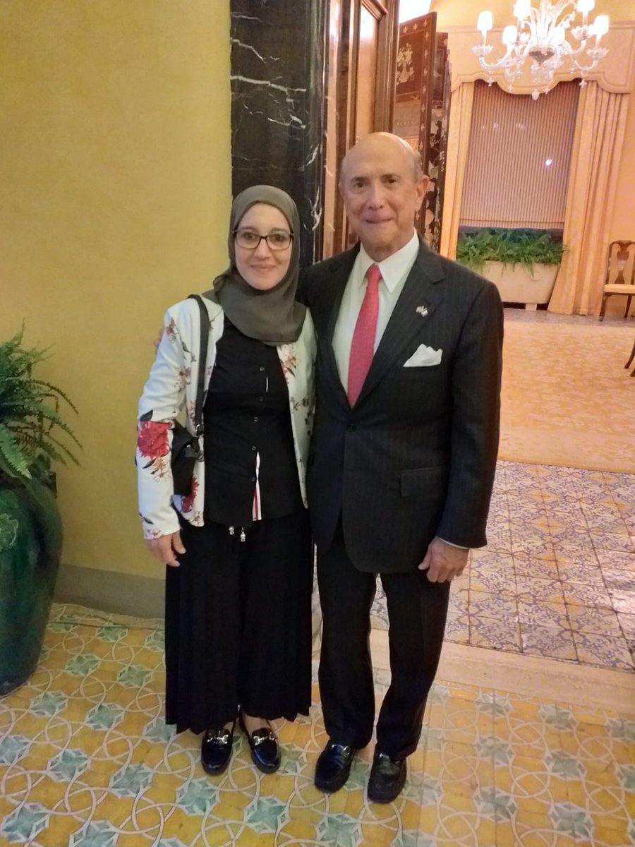 Anmi_ITA's tweet photo. La vice Presidente di #ANMI e presidente di dipartimento #Fatima Khadija Hajou invitata dall'#ambasciatore #statunitense insieme alle altre associazioni musulmane italiane per festeggiare insieme un #iftor nel mese di #Ramadan.
#usa #us https://t.co/RwOwk8jOQR