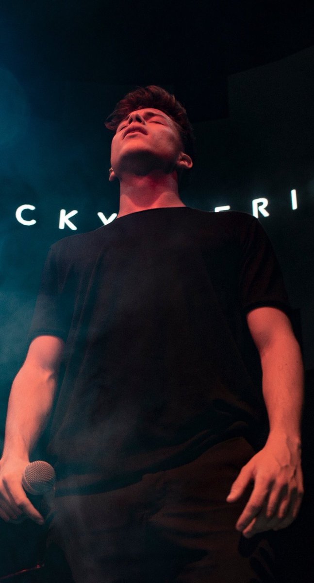 me vpy a callar me tenfo qhe callar