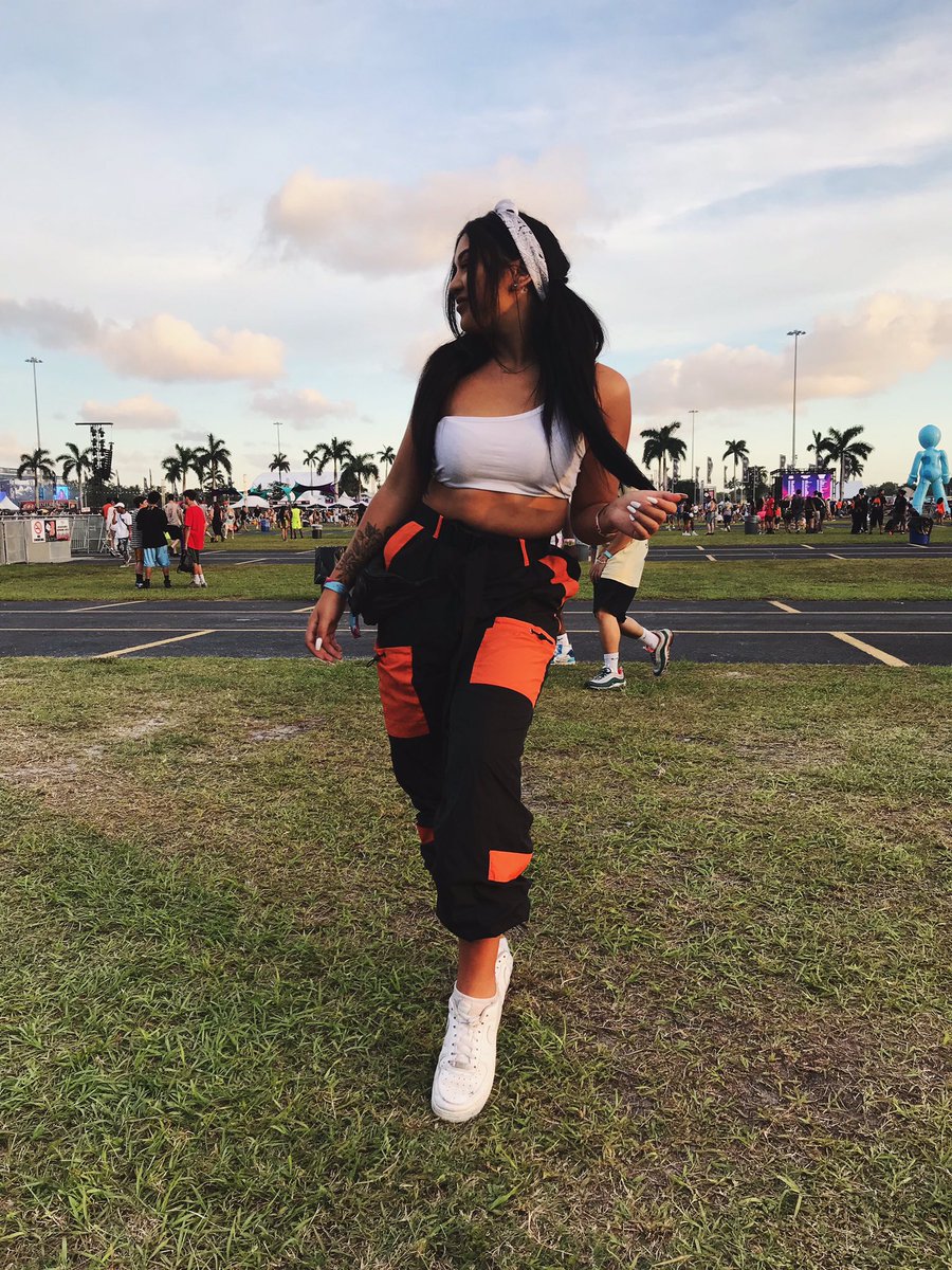 _abbielim's tweet photo. Rolling Loud Baby https://t.co/2IVjusoJns
