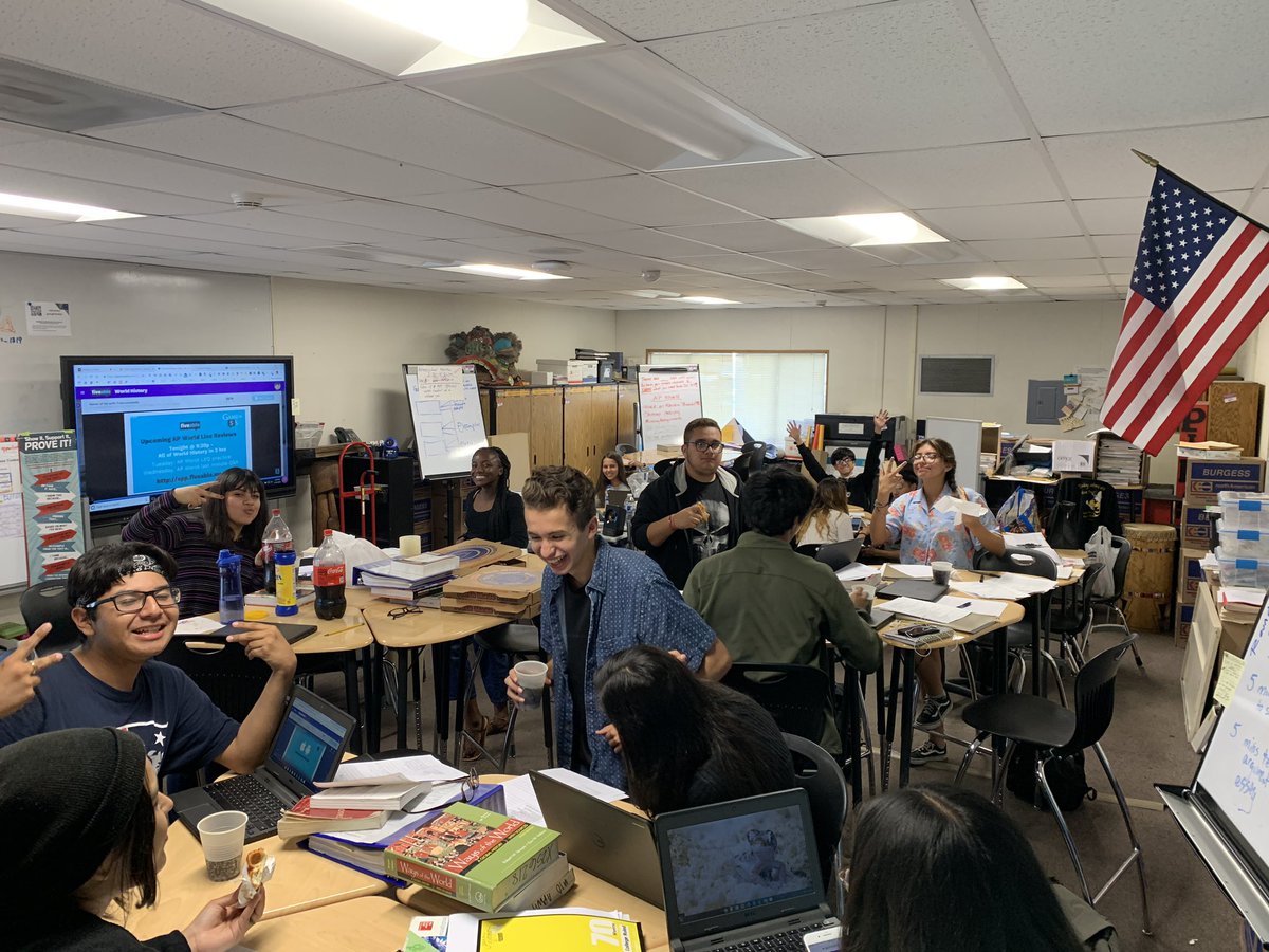 EdTechRuss's tweet image. Ready for Game of 5s.  The nationwide AP World History review. #gameof5s @ColtonJUSD @thinkfiveable @freemanpedia