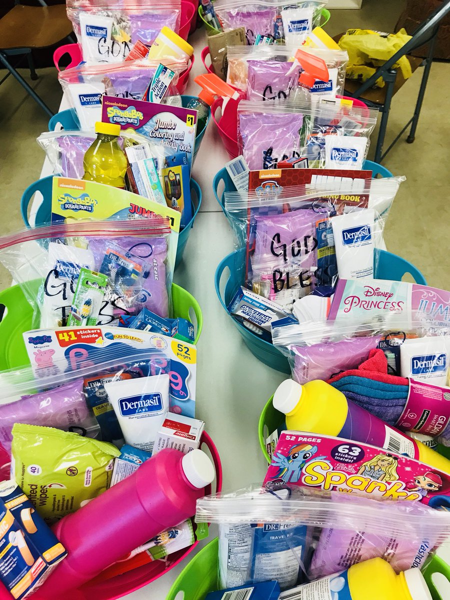 KatyKingTheArt's tweet photo. Our students created Motherβs Day Baskets for the moms at Phoenix Pass. There is nothing better than teaching our young ones about the importance of giving back to our community. #RCPSWorldClass #RCPSGoodNews #phoenixPass @genraydavis @S_Stanton1023 https://t.co/s51XZjbDgj