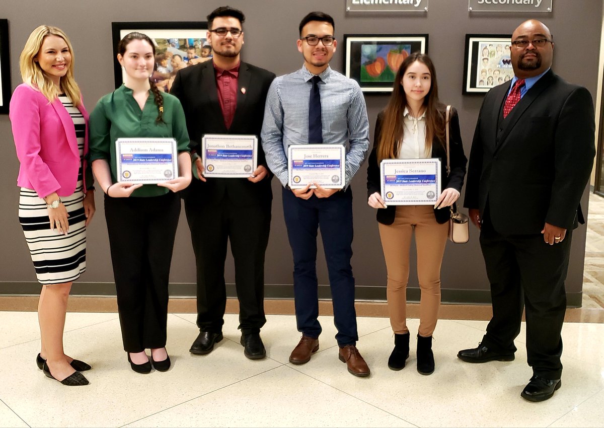 radaugherty's tweet photo. Congratulations to our @BDUtv_News BPA National Qualifiers and our amazing sponsors @MrsCarlino @BDU_INTERNS and Mr. O'Hara recognized tonight at the @WayneTwpSchools board meeting! @BDU_Scholars #WeAreWayne https://t.co/ezdzVQePr4