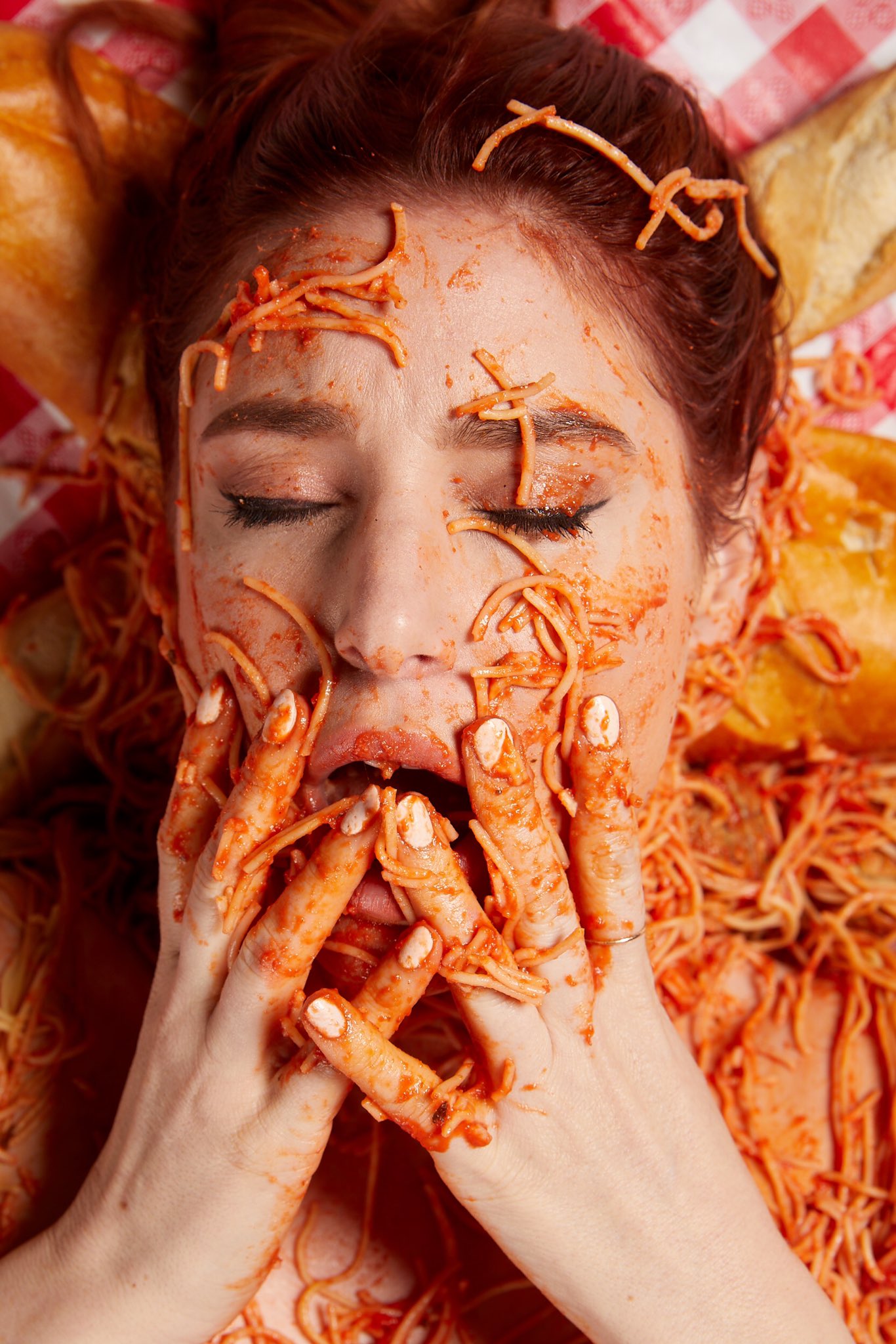 4 pic. Here are some SFW selects from my Obscenes From an Italian Restaurant Patreon shoot! NSFW pics will be rolling out this week! Find them here: https://t.co/UXysrBRtgG #foodporn https://t.co/DfOfuF0WF9