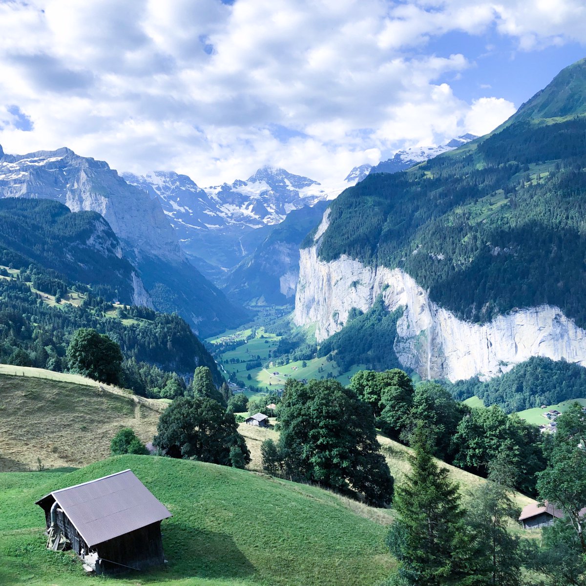 wildbluegetaway's tweet photo. D R E A M L A N D • 📍 Lauterbrunnen, Switzerland https://t.co/YgYWhotQup