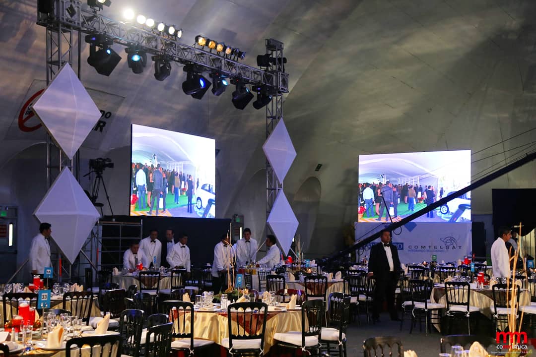 CommunicaGCA's tweet photo. Cotiza tu evento con nosotros en 👉 eventoscommunica@gmail.com ✨
#MeetingPlanner #MeetingEvent #EventProduction #EventProfs #Party #Event #Audio #Iluminacion #DJ #Communica #Agency #BestEvents #Show #Lights #Celebration #Production #Audiovisual #Video #Producer #CommunicaGCA https://t.co/6eWyFSr1wO