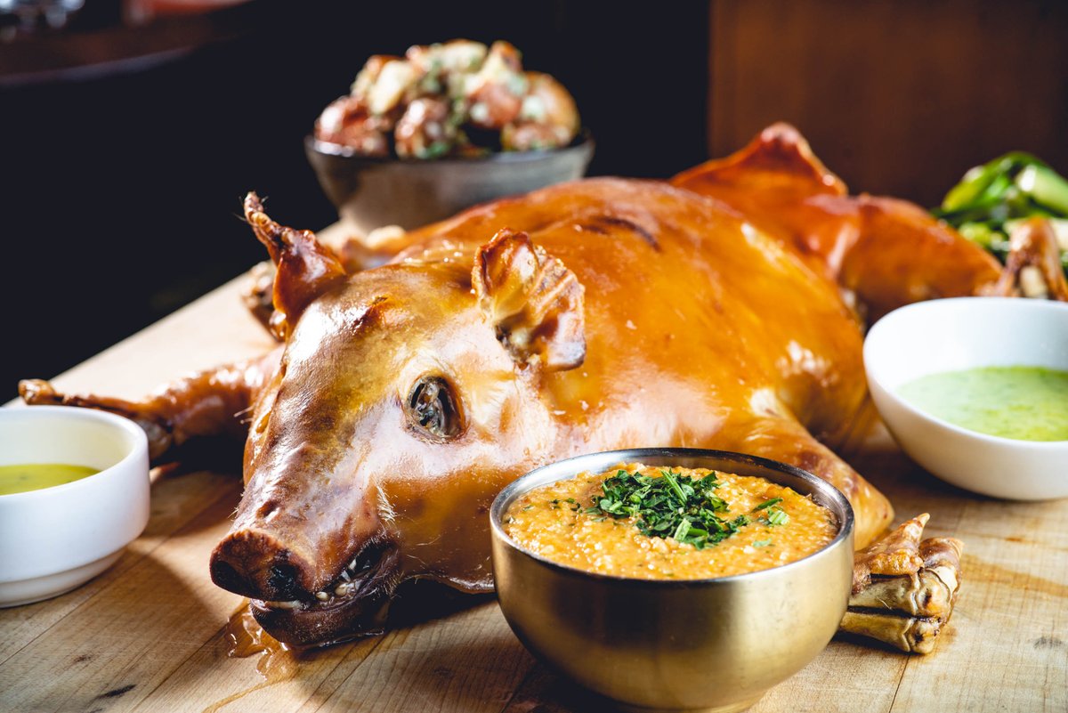 MercatChicago's tweet photo. Gourmet meals are ready for preorder.! Order all your favorites on https://t.co/aXbC8MYoqJ and we’ll bring dinner to you! #dinnerin #trycaviar #mercatchicago https://t.co/JMkdfA5bQZ