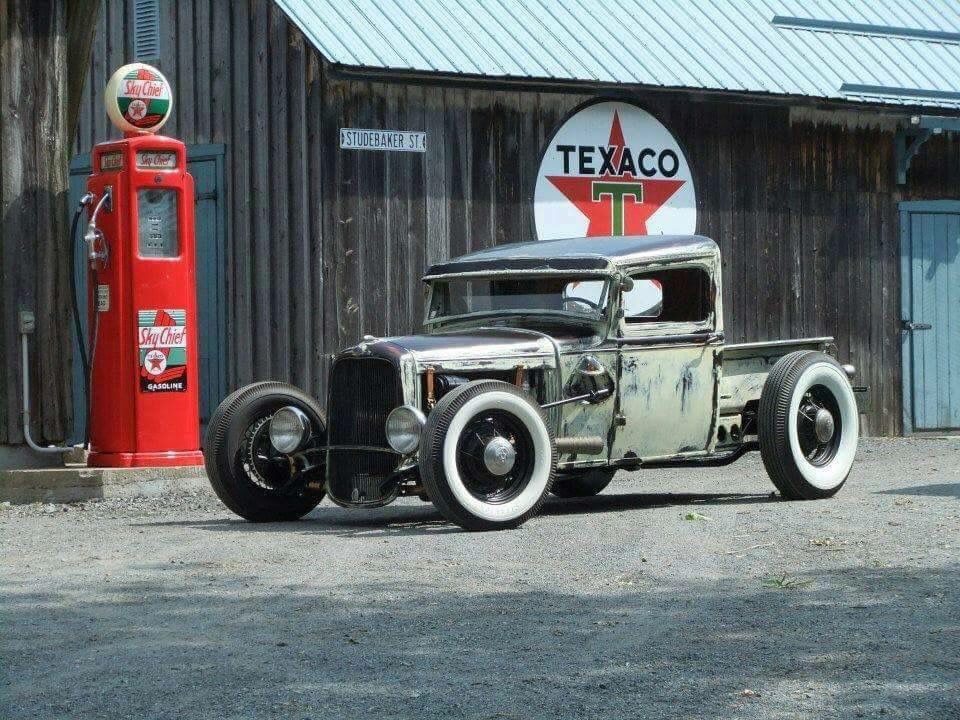 Motivation Monday 
#johnnylawmotors #texaco #hotrod #MondayMotivation