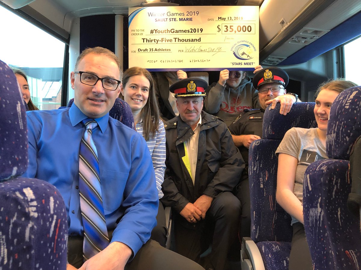 SaultPolice's tweet photo. It was great to send off our local athletes taking part in the Special Olympics @youthgames2019 Have fun! #StarMeet #SOO2019 @LETR_SSM #YouthGames2019 @ChiefStevenson1 https://t.co/fCxX3sVjR6 https://t.co/TmYBMTMBaQ