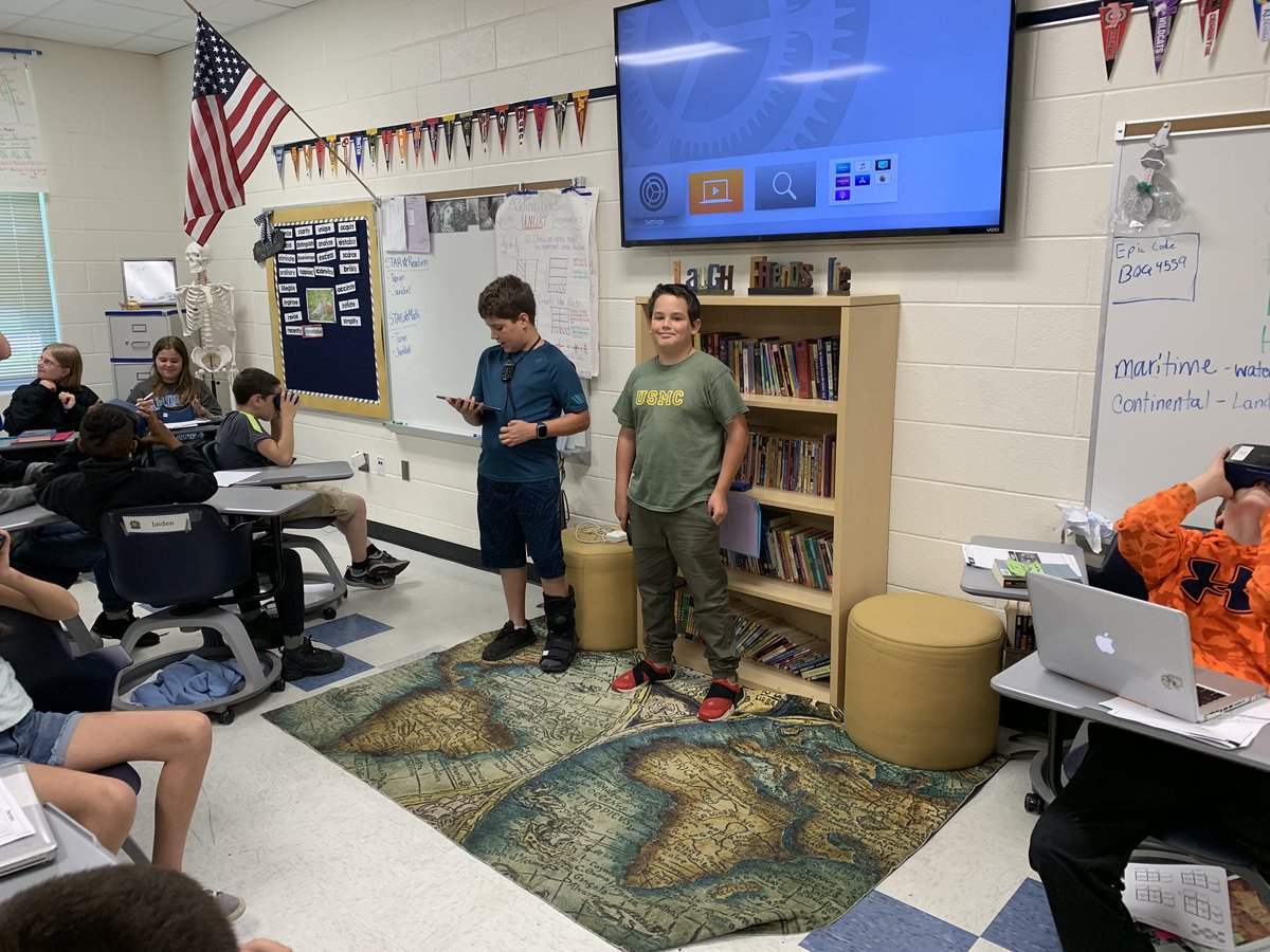 MrDboykin's tweet photo. Got to observe a couple of students lead #googleexpedition for their #geniushour project about planets where they made their own website @MVESbobcats @cottersclass https://t.co/kuq2HAkGBP