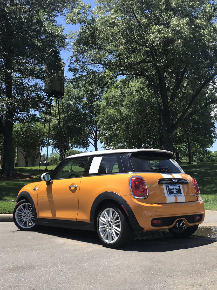 HendrickMINI's tweet photo. FEATURED CAR OF THE WEEK: 2017 Volcanic Orange #MINI Cooper S Hardtop. Less than 13,000 miles #preloved #miniusa #hardtop #MINIhardtop #CooperS #MINIcooper #hendrickmini #MINIfan #motoringaroundcrowntown #letsmotor #volcanicorange https://t.co/2yhvHhDG0b