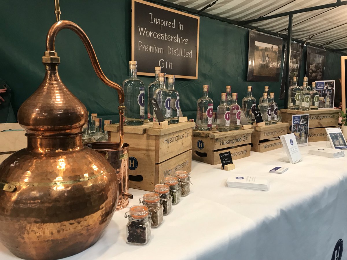 Did any #worcestershirehour peeps go to #rhsmalvern over the weekend? 

Was stunning yesterday. Although we only got to see 10 minutes of the sunshine due to attending to shoppers’ gin interests!

Voices are croaky today!