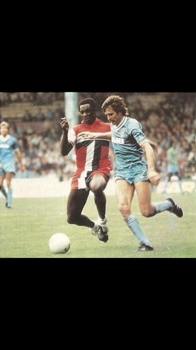 stevebates1970's tweet photo. @Thompson1Garry my favourite city centre forward #noshinpads https://t.co/OMCXkJdCMz